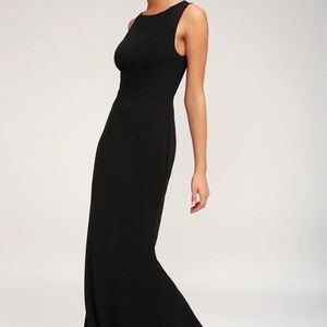 BLACK BACKLESS MAXI DRESS